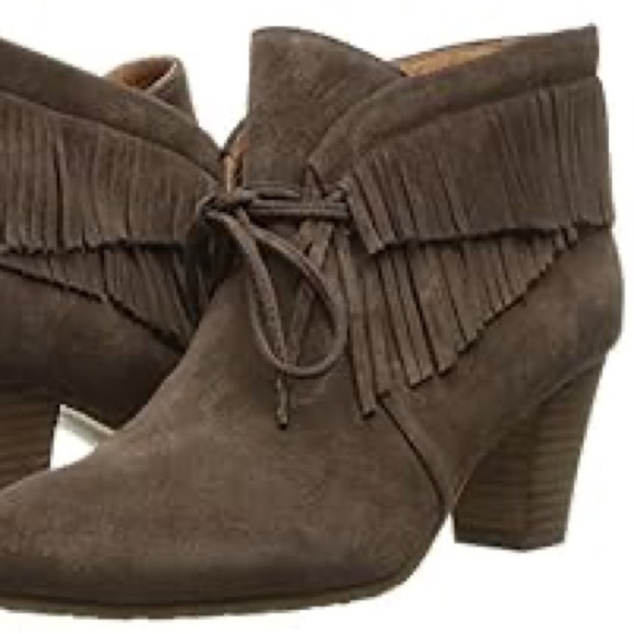 Gentle Souls by Kenneth Cole Women’s Bettie Leather Ankle Boots Size 11M - Picture 9 of 13